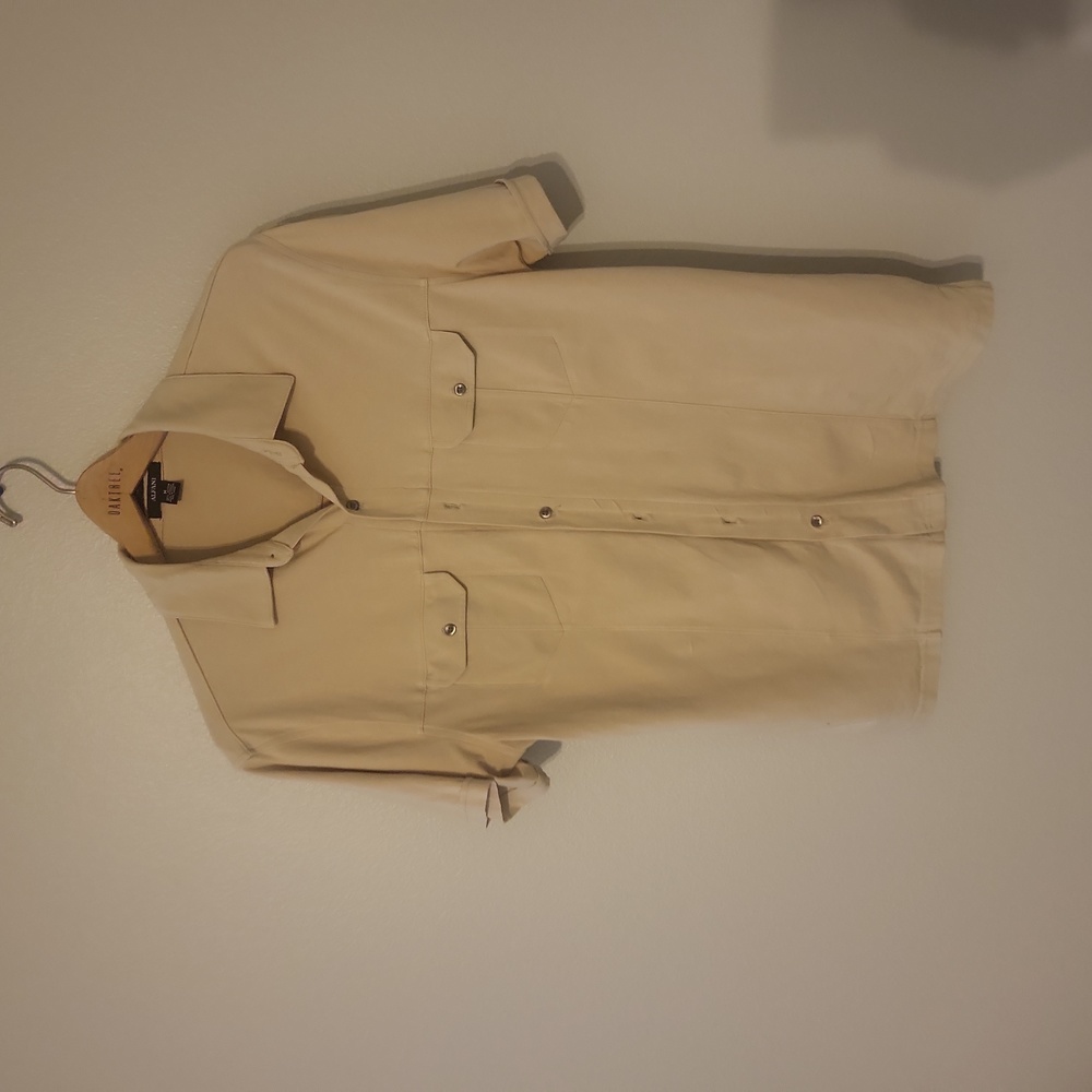 Short sleeve shirt